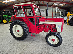 Side of the red INTERNATIONAL 434