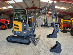 Side View of the yellow Volvo ECR 25D
